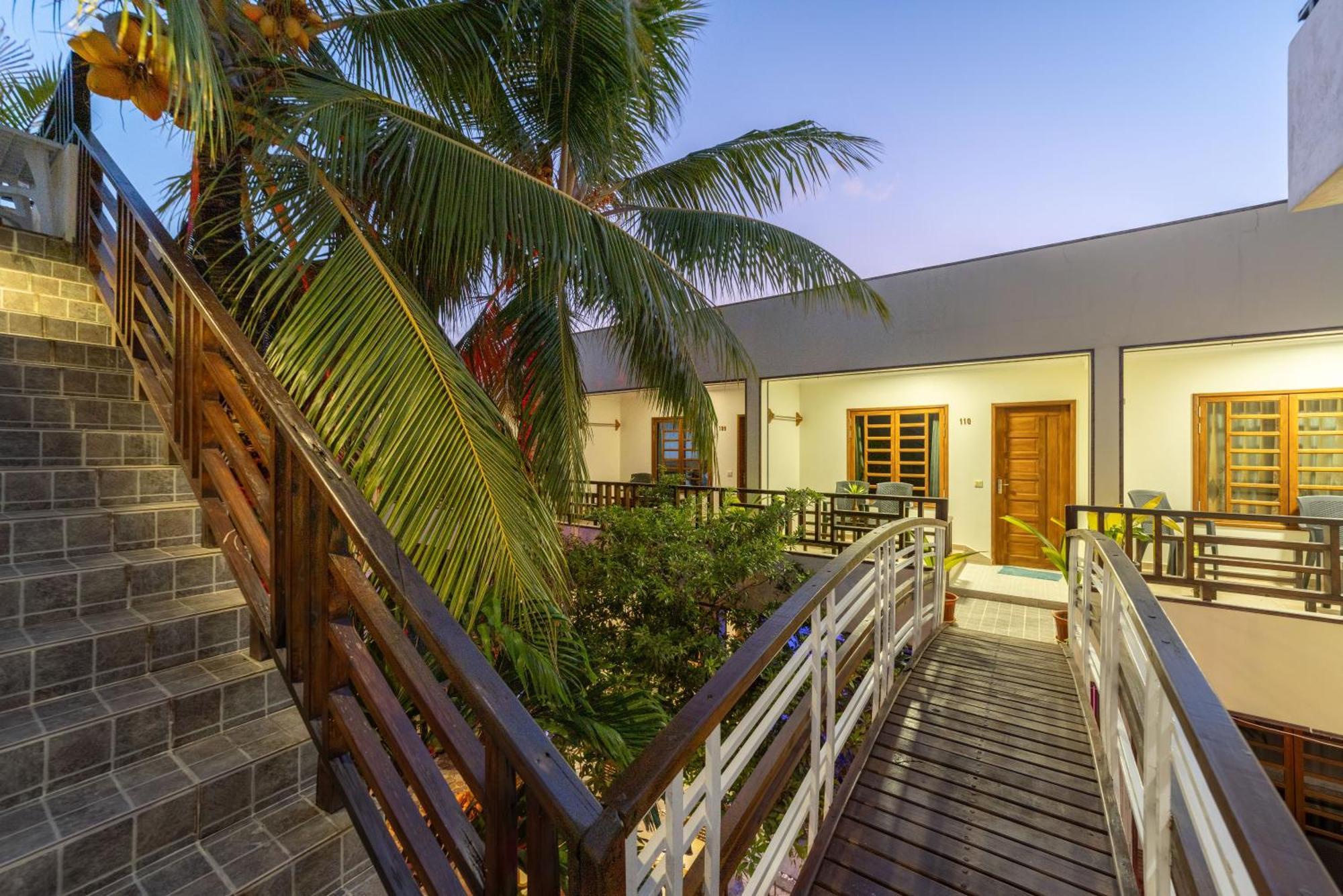 Kamadhoo Inn Eksteriør bilde